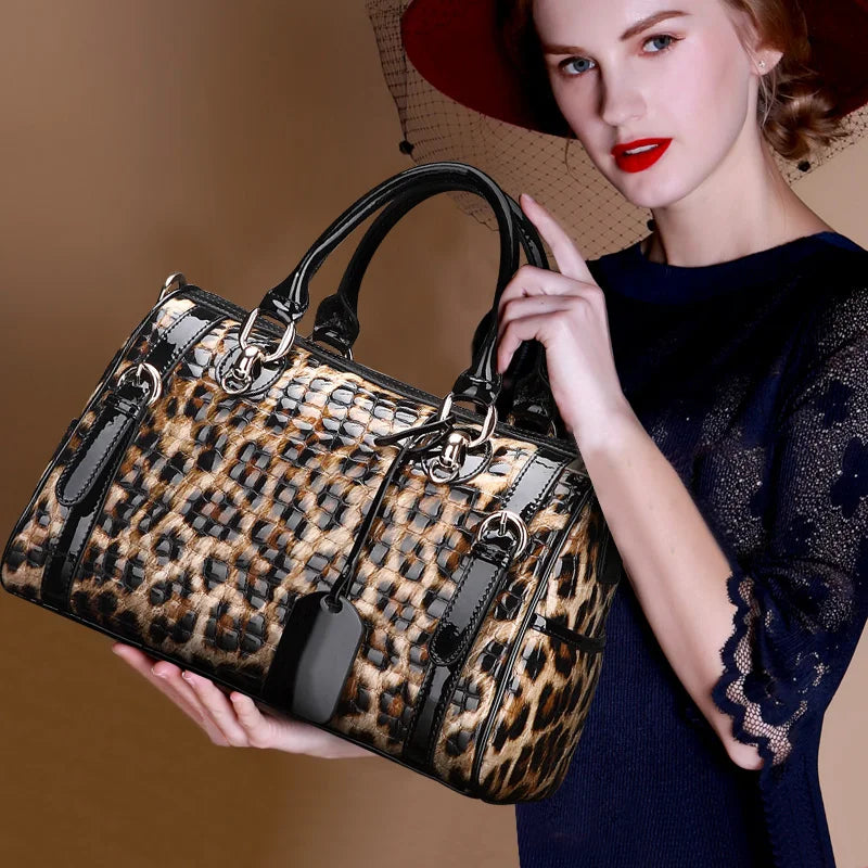 Advanced high-feeling Boston pure cow leather women's cow leather bag New bag Leopard pattern portable diagonal bag Large capaci